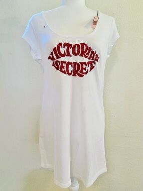 Victoria’s Secret Oversized Sleep Tee Dress White Red Glitter Lips